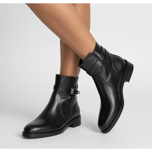 Bottines cuir noir lanière fermoir  - Bottines femme artisanales