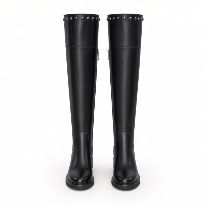 Bottes Hautes Femme Cuir Noir Plates à Studs - Made in Italie - L’Atelier de la Botte
