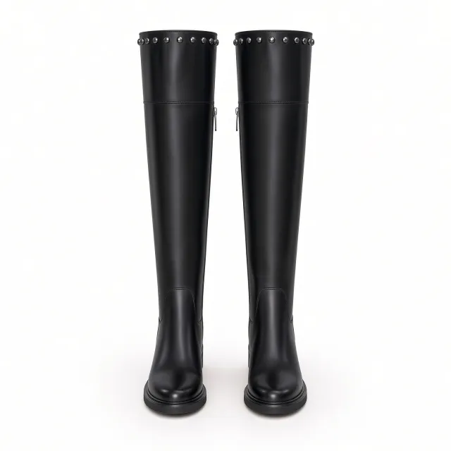Bottes Hautes Femme Cuir Noir Plates à Studs - Made in Italie - L’Atelier de la Botte