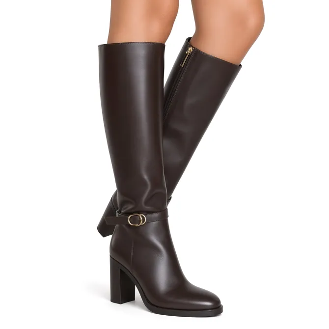 Bottes Femme Cuir Marron à Talon et Boucle Dorée - L’Atelier de la Botte