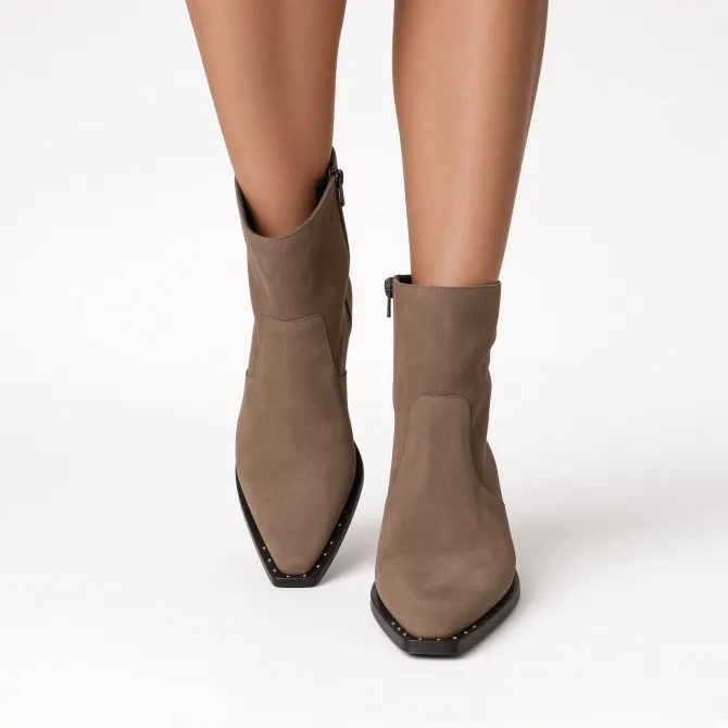 Boots femme style cowboy daim taupe - Bottines artisanales