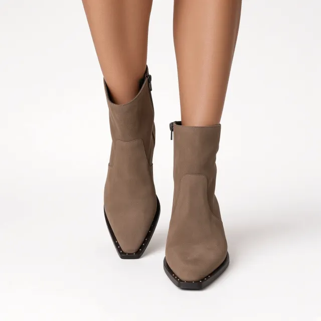 Boots femme style cowboy daim taupe - Bottines artisanales