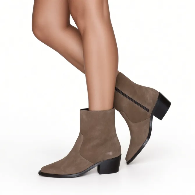 Boots femme style cowboy daim taupe - Bottines artisanales